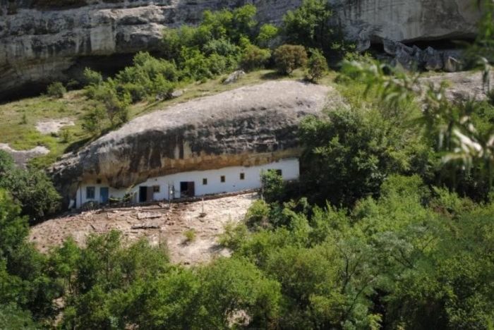 Чуфут-Кале - пещерный город Крыма