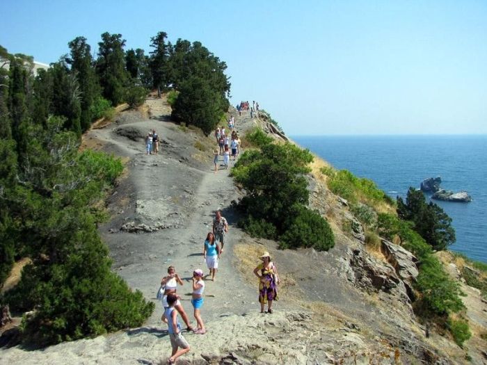 Кращі місця Криму : Скеля, Карасан