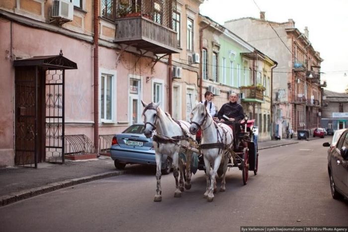 Достопримечательности Одессы: пляжи, крыши, домы и люди