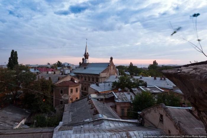 Достопримечательности Одессы: пляжи, крыши, домы и люди