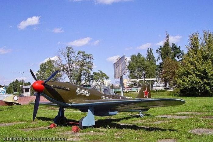 Киевский музей авиации: В бой идут одни старики
