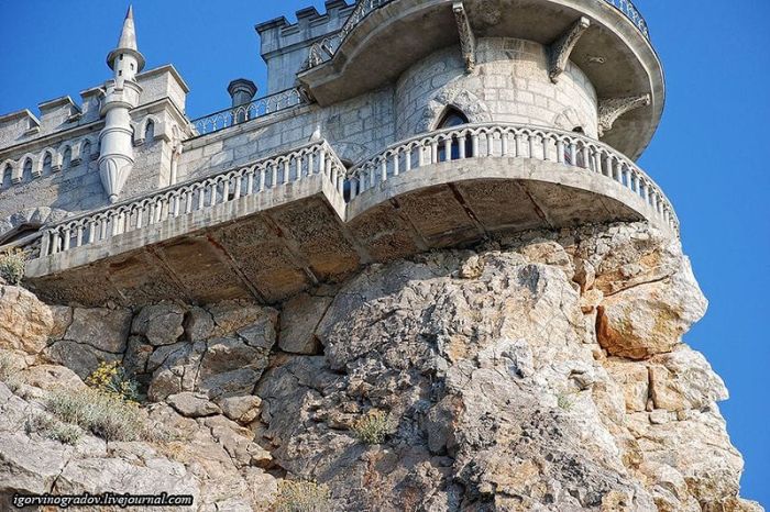Ласточкино гнездо: замок на скале