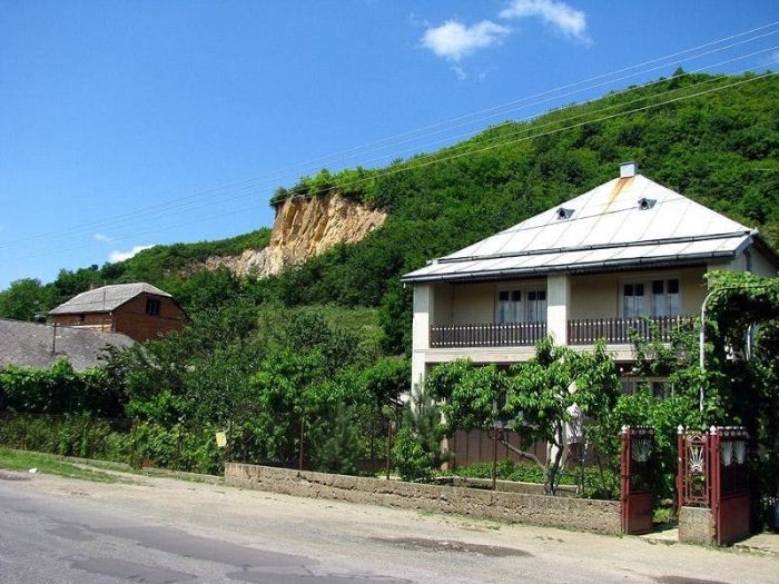 Угорське село Бене: персики, вино і палинка
